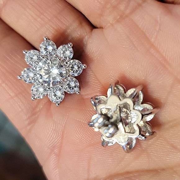 Huge 10ct authentic moissanite earing positive grantees on diamond tester - Picture 7 of 11